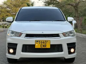 Mitsubishi Outlander 2012 White