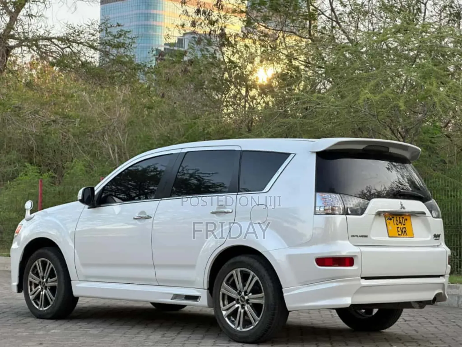 Mitsubishi Outlander 2012 White