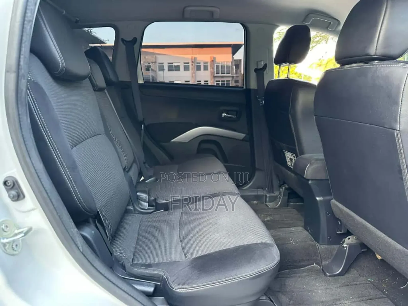 Mitsubishi Outlander 2012 White
