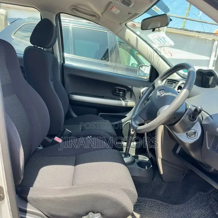 Toyota IST 2004 Silver