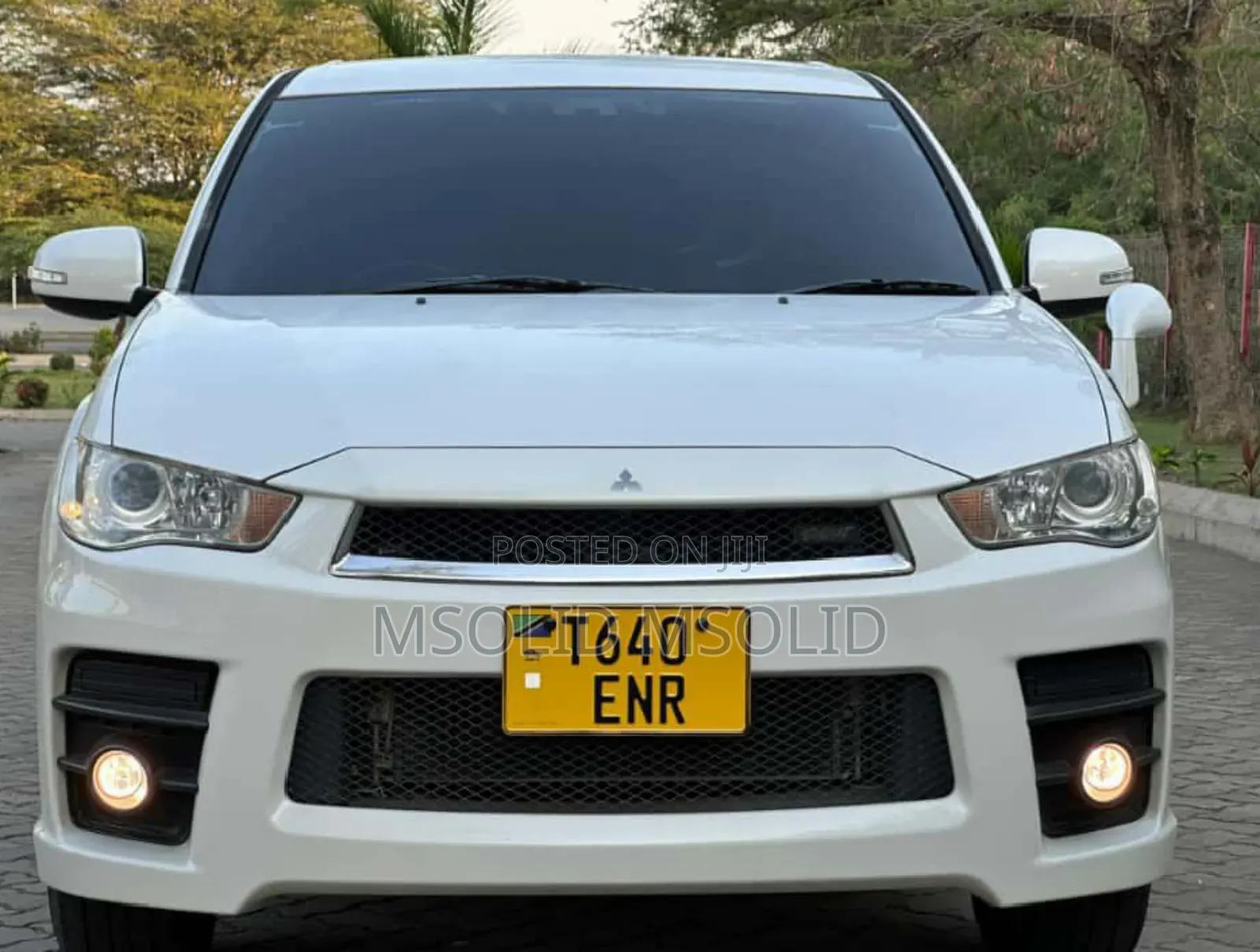 Mitsubishi Outlander 2012 White