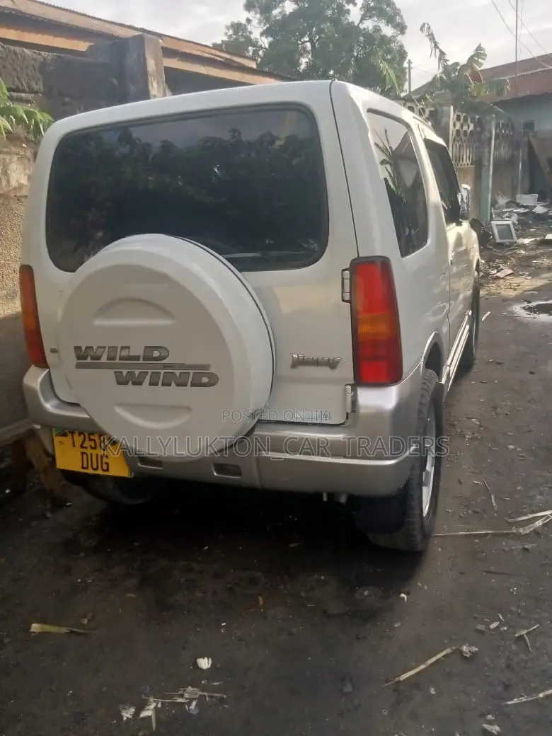 Suzuki Jimny 2005 White