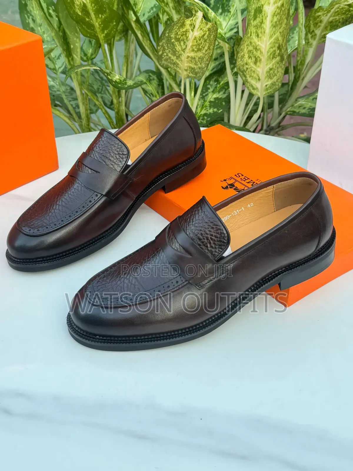 Men's Shoes or Viatu in Awe Manner