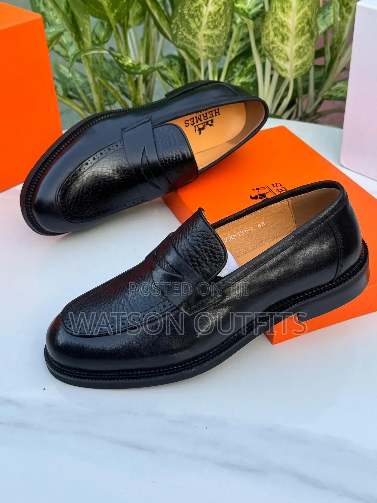 Men's Shoes or Viatu in Awe Manner