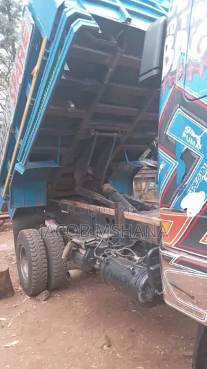 Fuso Tipa Engine 17