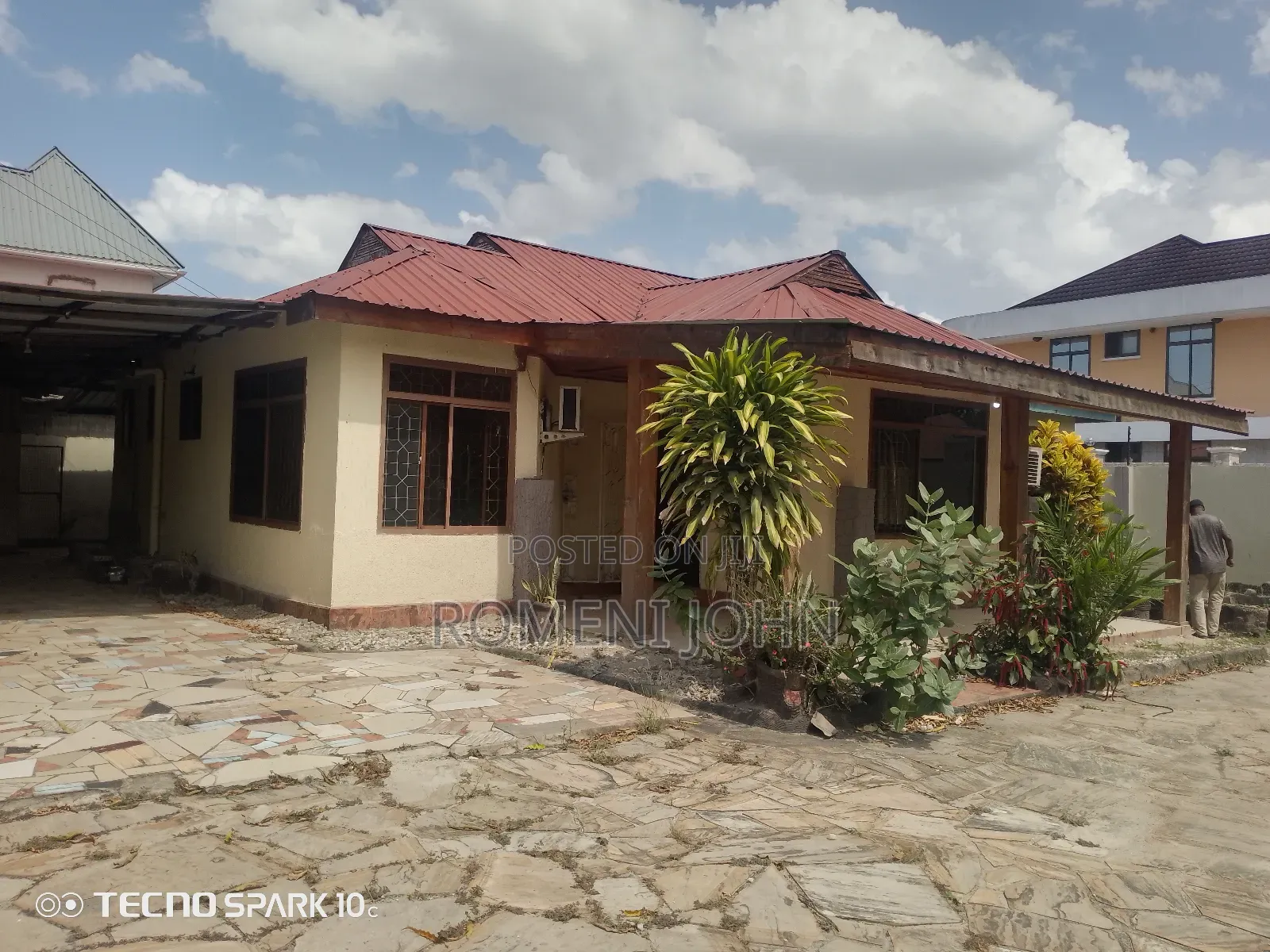 6bdrm Apartment in Tanzania Daresalaam, Ilala for rent