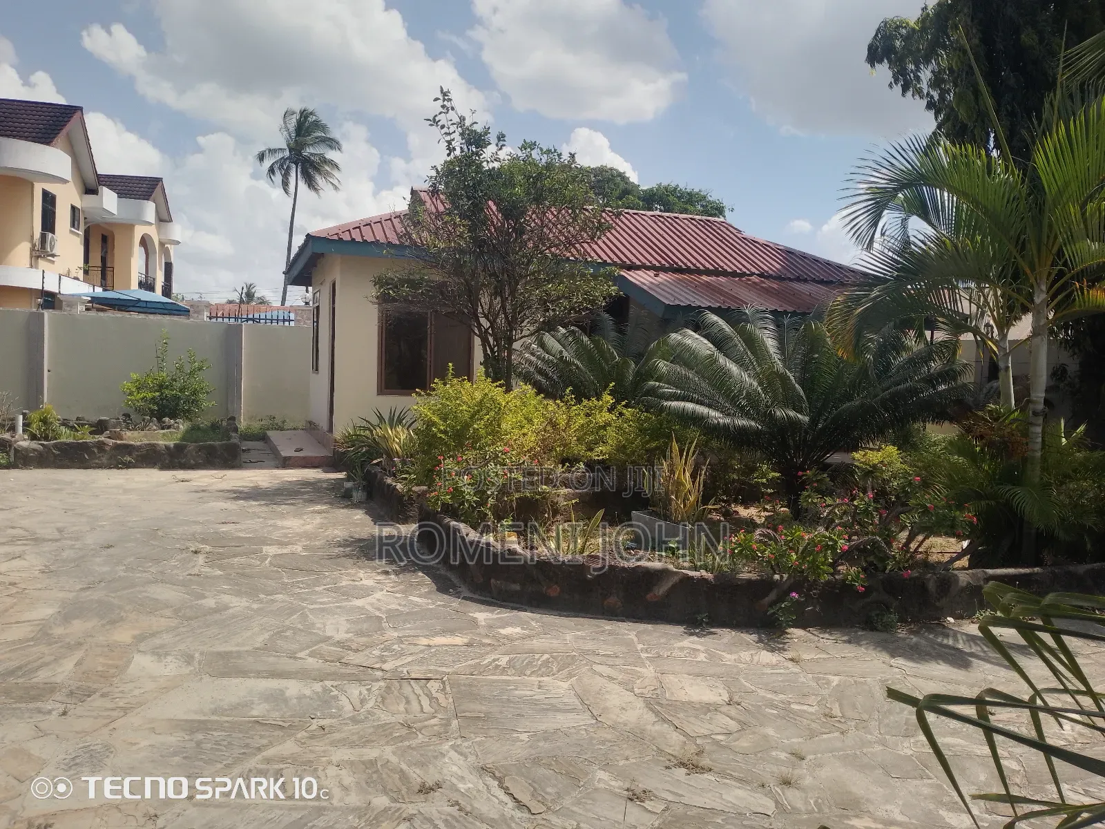 6bdrm Apartment in Tanzania Daresalaam, Ilala for rent