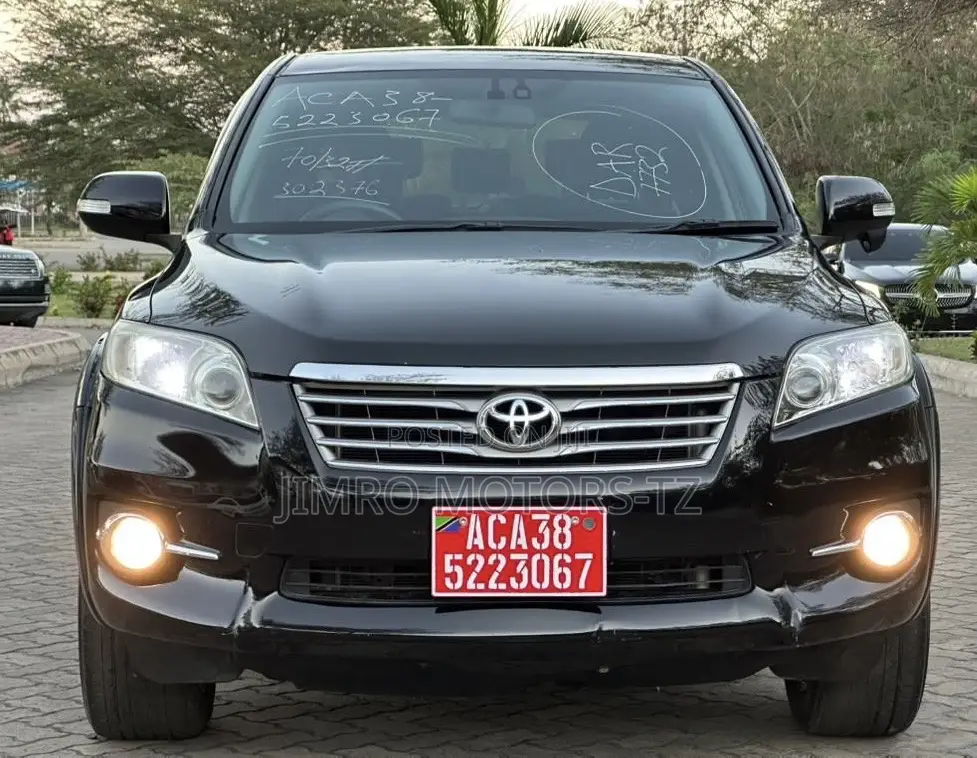 Toyota Vanguard 2012 Black