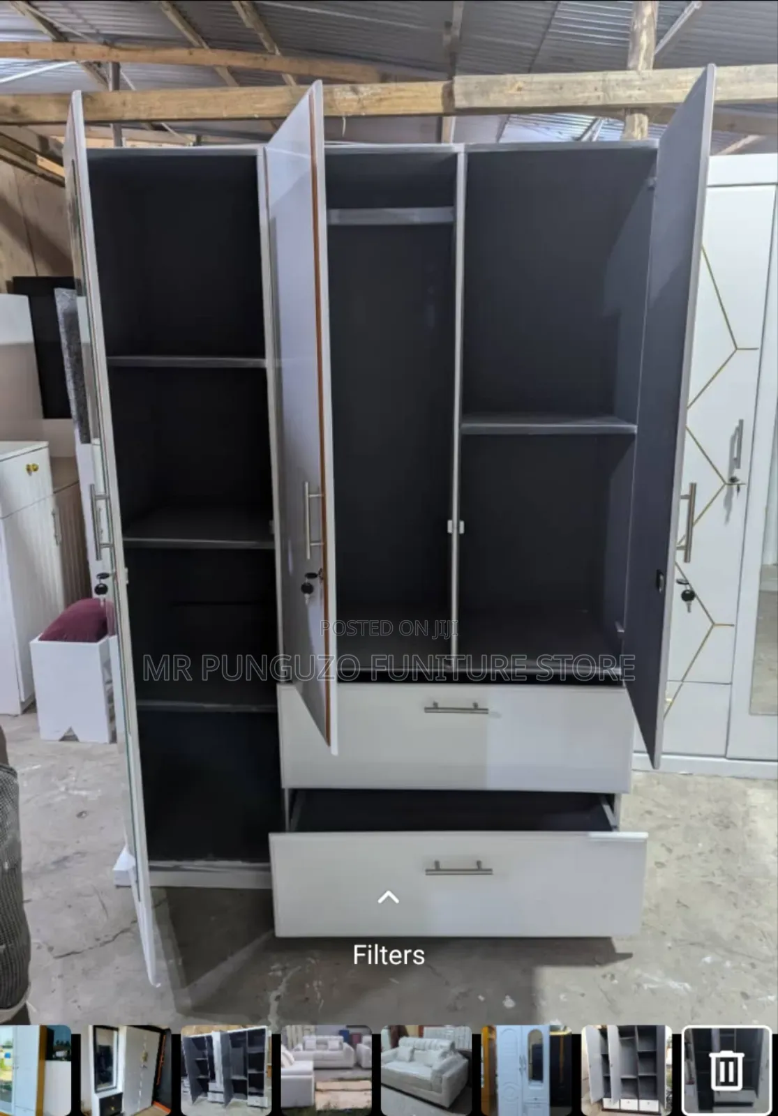 Kabati Nguo Milango Mitatu Classic Sana Kioo Full Black and White 