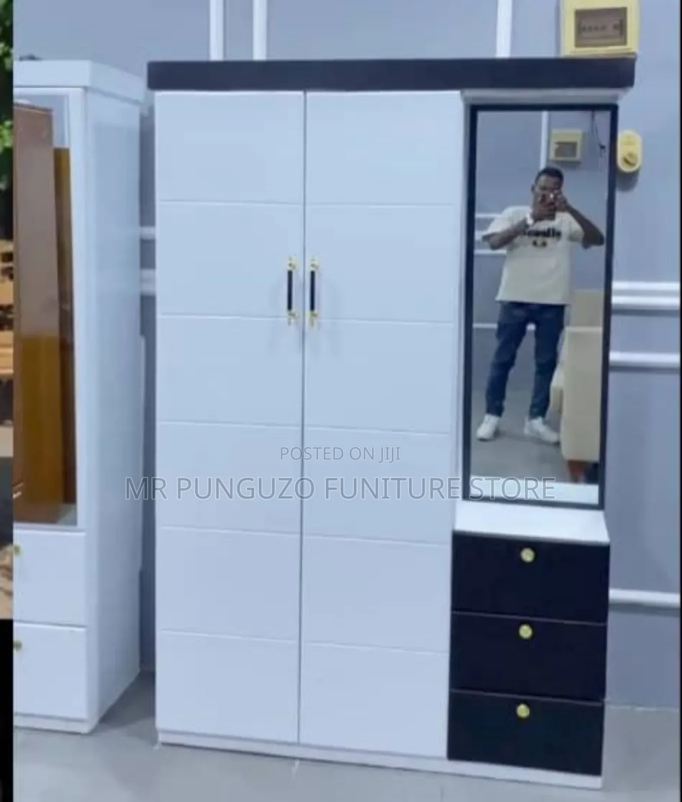 Kabati Ya Slider Nguo Na Dressing Table Pembeni
