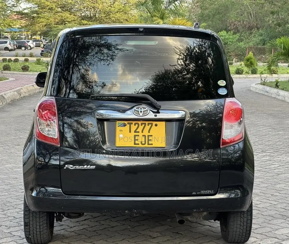 Toyota Ractis 2008 Black