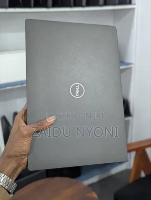 New Laptop Dell Latitude 7300 8GB Intel Core I5 SSD 256GB