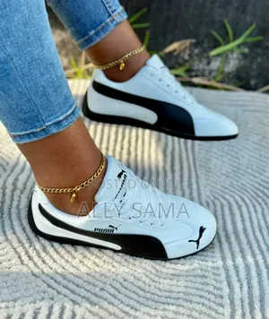 Women's Sneakers Puma Material Leather