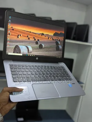 New Laptop HP EliteBook Folio 1020 G1 4GB Intel Core I5 SSD 256GB