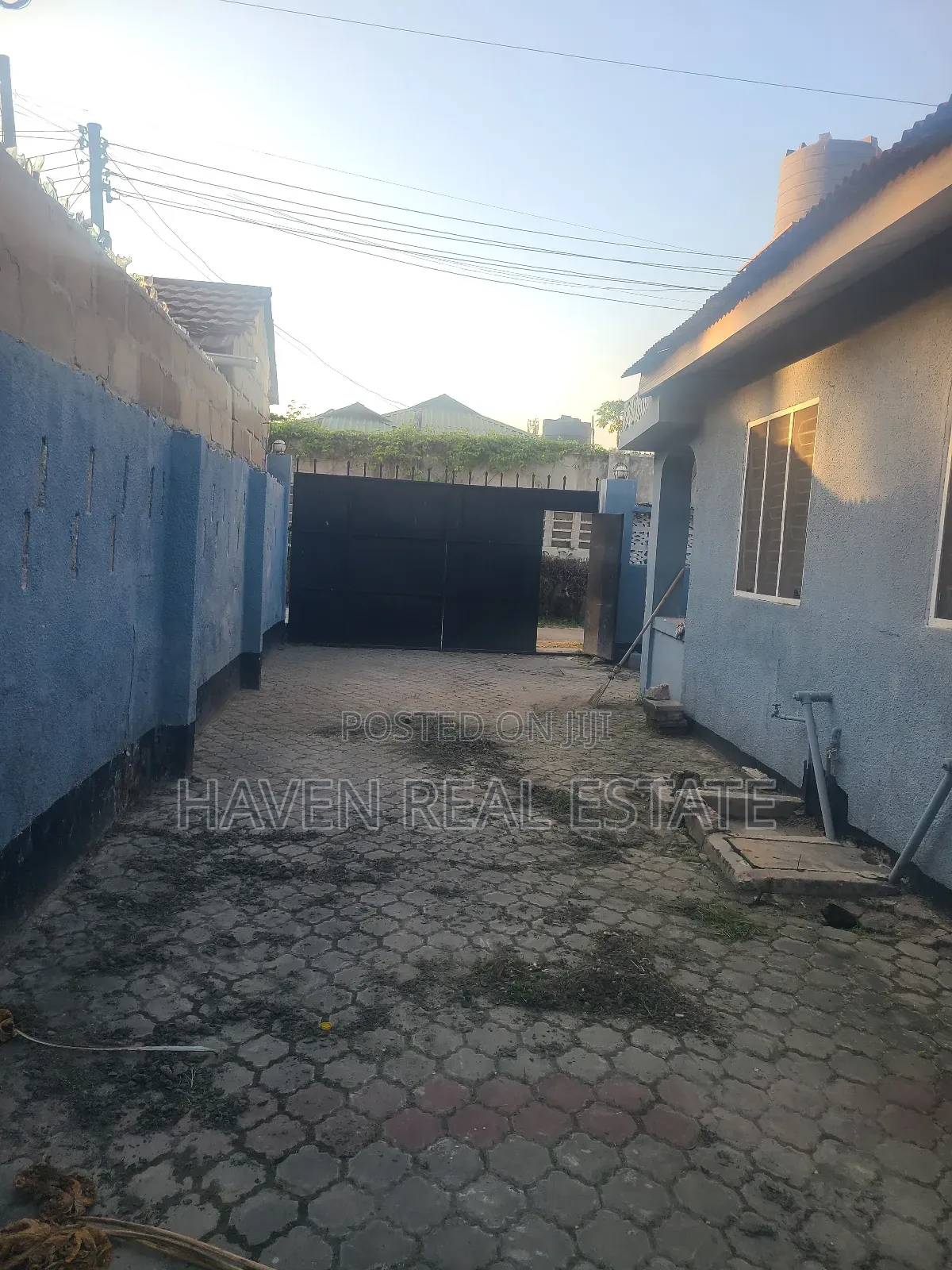 4bdrm House in Mikocheni for rent