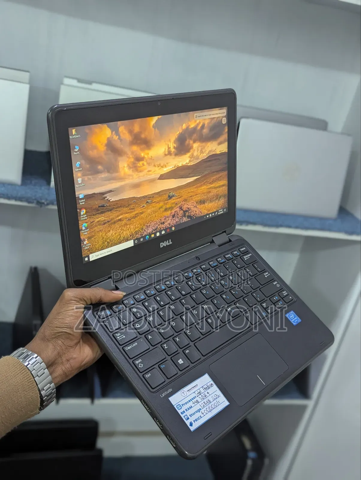 New Laptop Dell Latitude 3189 4GB Intel SSD 128GB