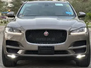 Jaguar F-Pace 2017 Beige