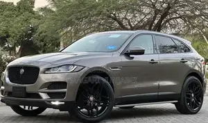 Jaguar F-Pace 2017 Beige