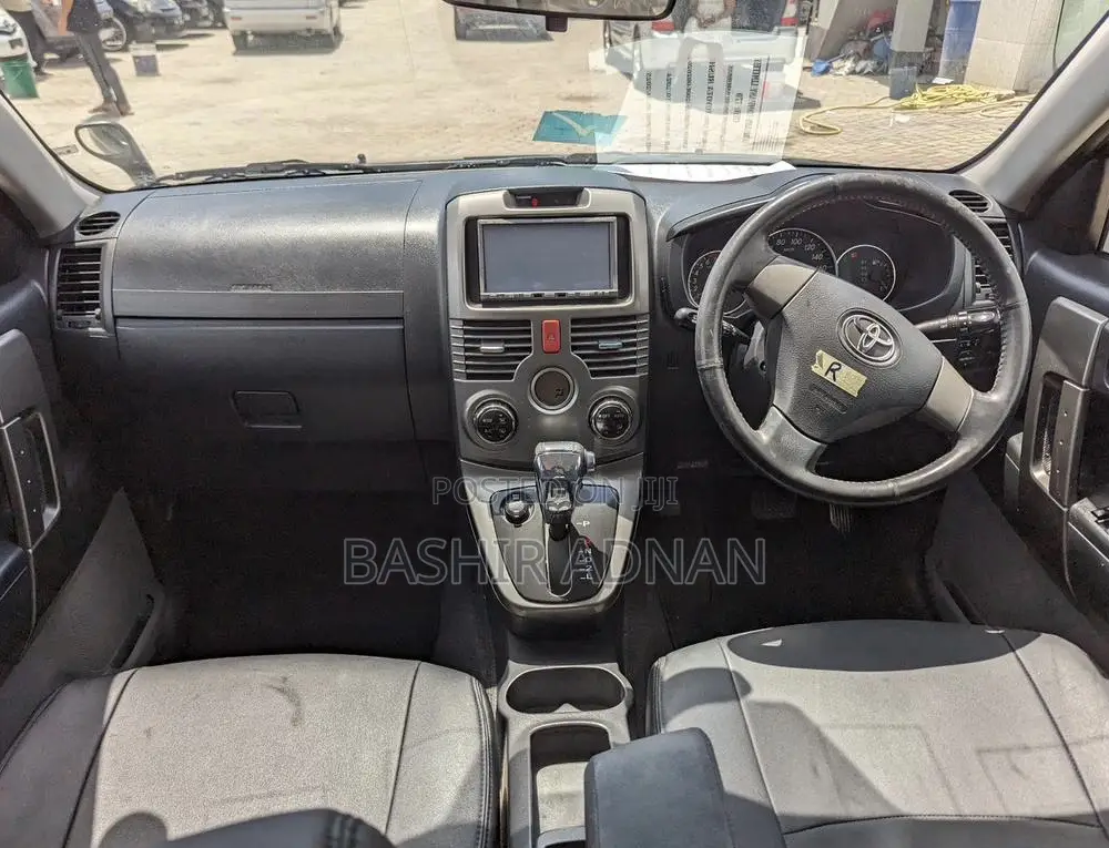 Toyota Rush 1.5 RWD 2008 Green