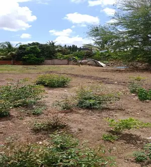 Plot for Sale Madale Police