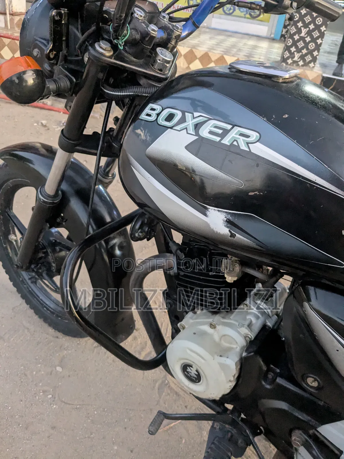 Bajaj Boxer 125 2024 Black