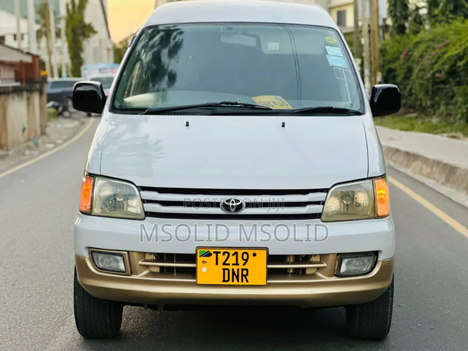 Toyota Noah 2002 Silver
