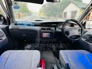 Toyota Noah 2002 Silver