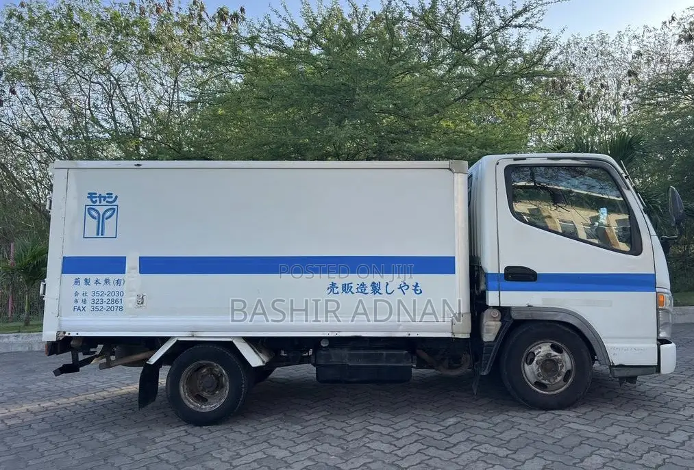 Mitsubishi Canter Guts Refrigerator 1.5 Tonnes on Sale.
