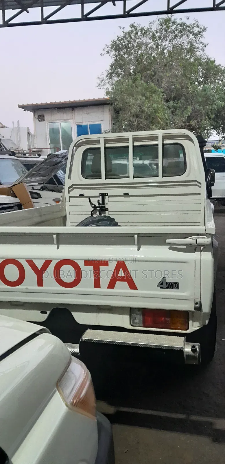 Toyota Land Cruiser Cabin