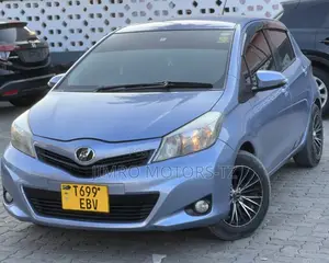 Toyota Vitz 2012 Blue