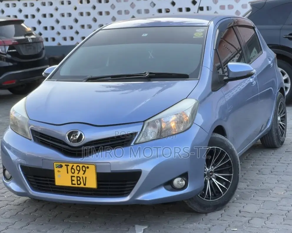 Toyota Vitz 2012 Blue