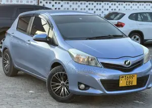 Toyota Vitz 2012 Blue