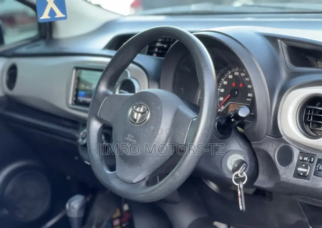 Toyota Vitz 2012 Blue