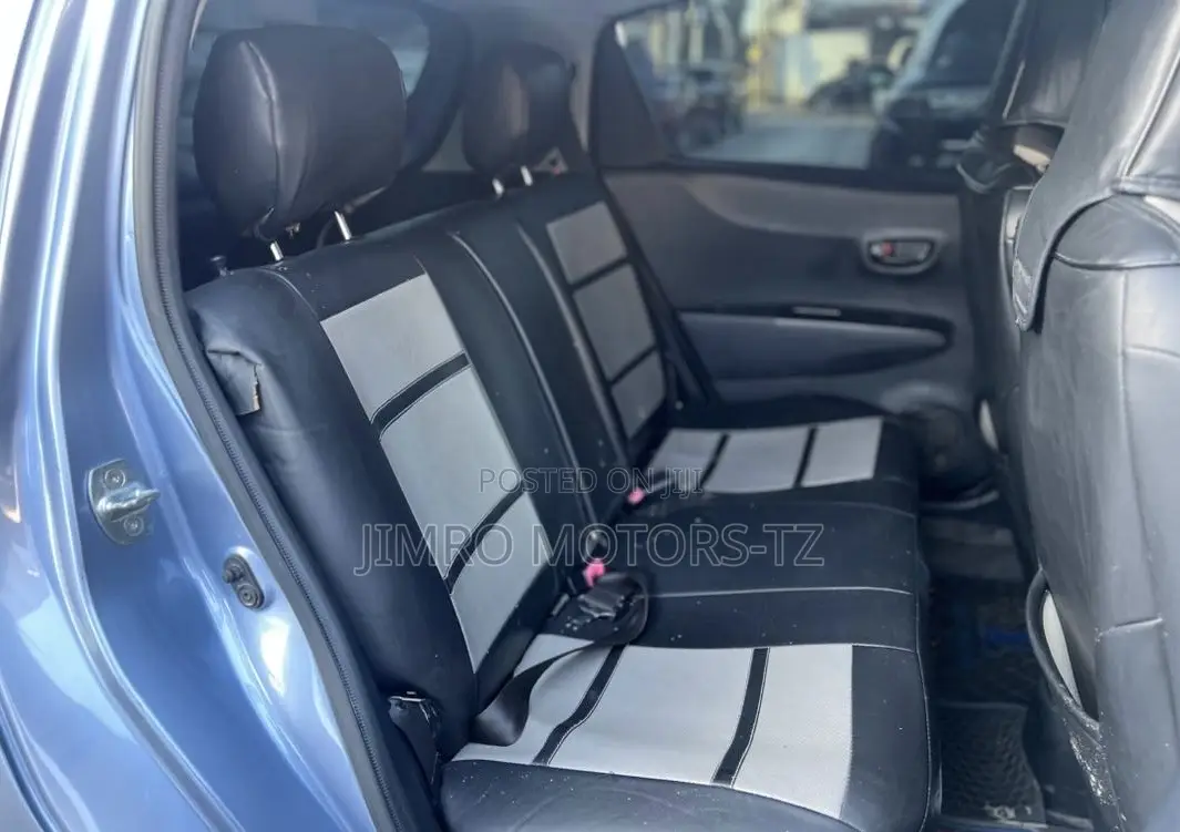Toyota Vitz 2012 Blue