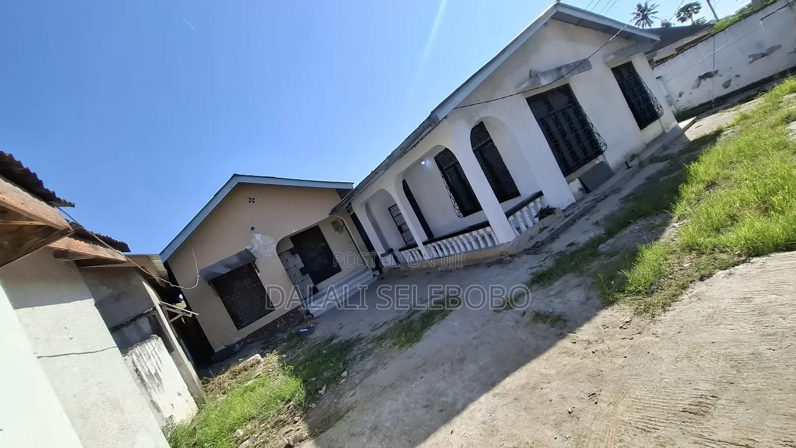 6bdrm Bungalow in Sinza Mugabe for sale