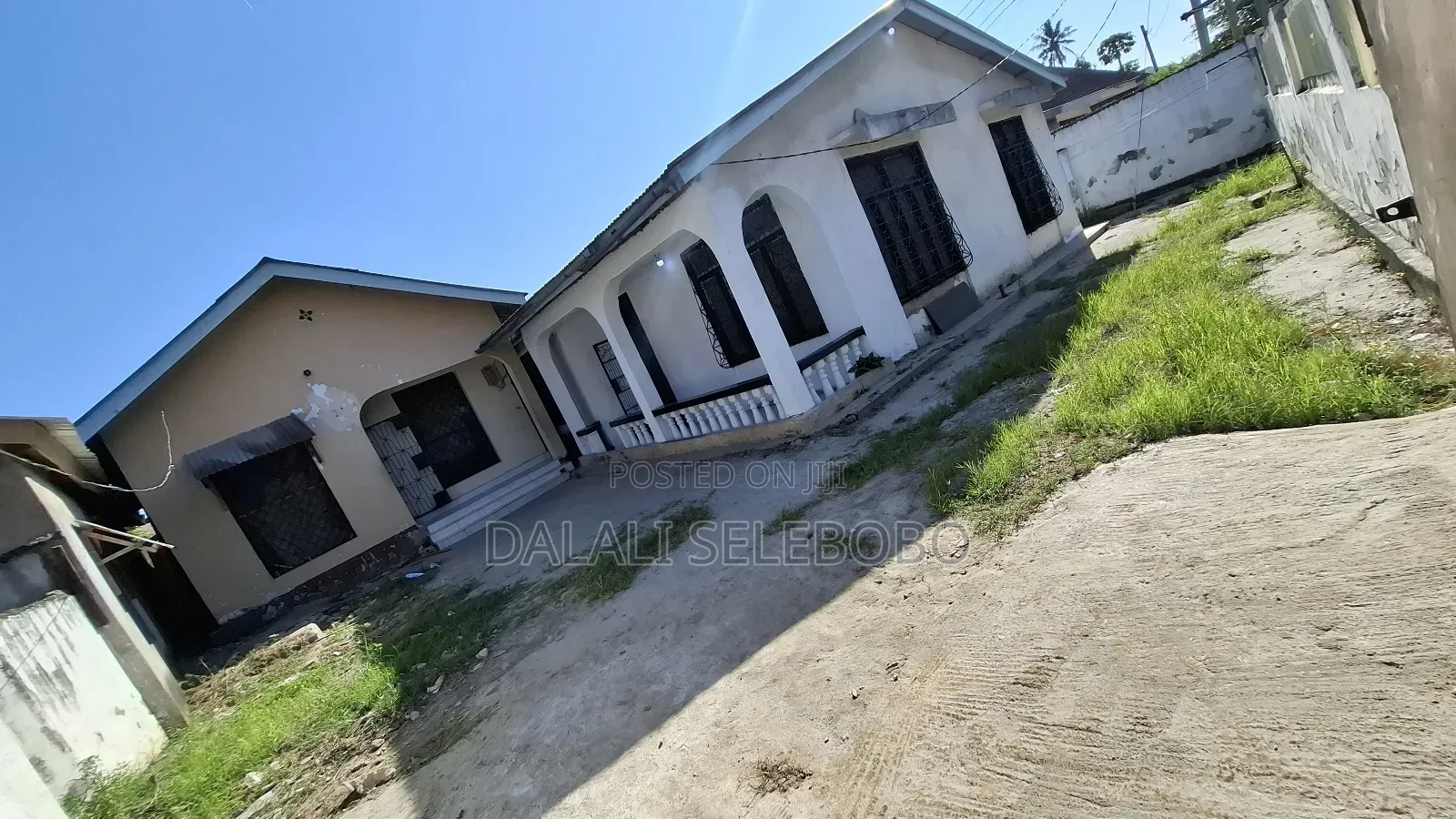 6bdrm Bungalow in Sinza Mugabe for sale