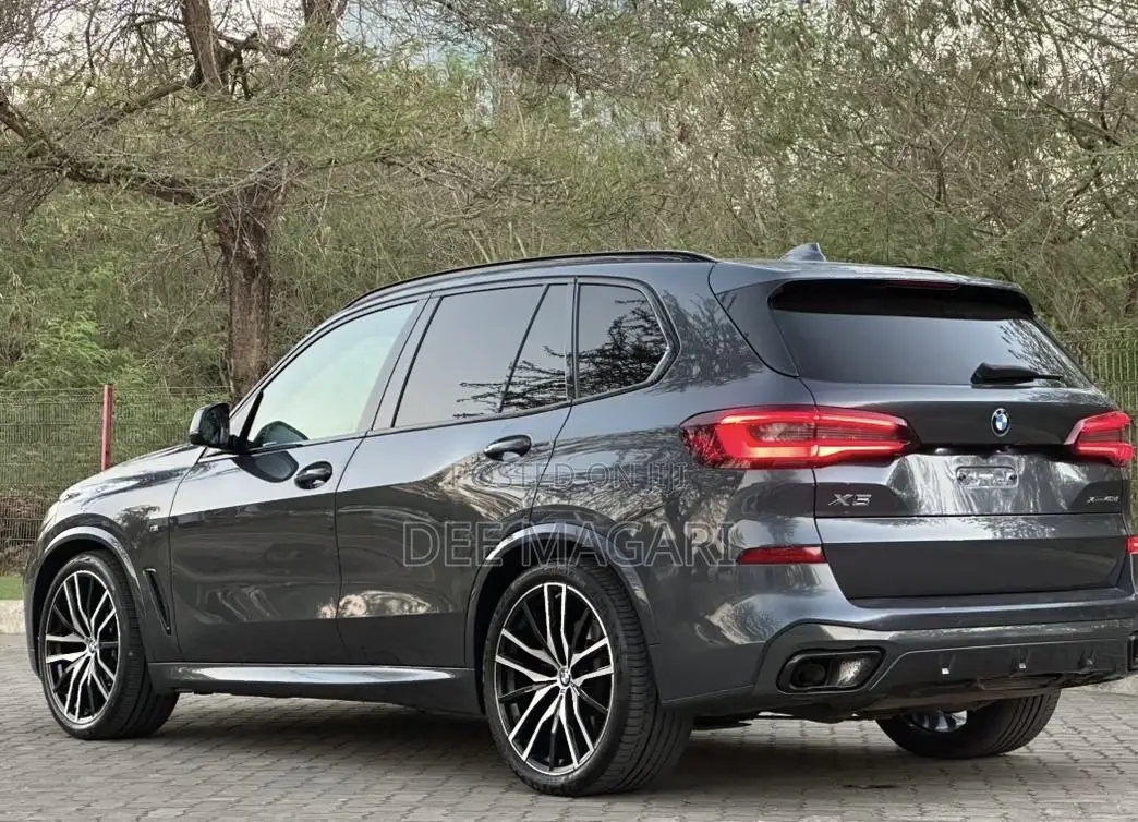 BMW X5 xDrive40i 2022 Black