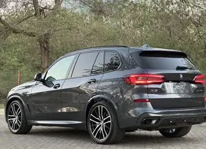 BMW X5 xDrive40i 2022 Black