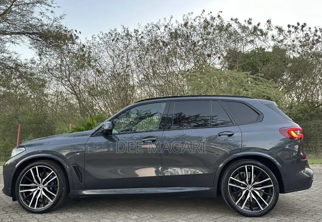 BMW X5 xDrive40i 2022 Black