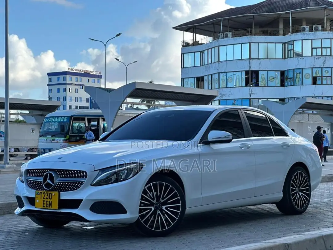 Mercedes-Benz C-Class C 200 (C204) 2014 White