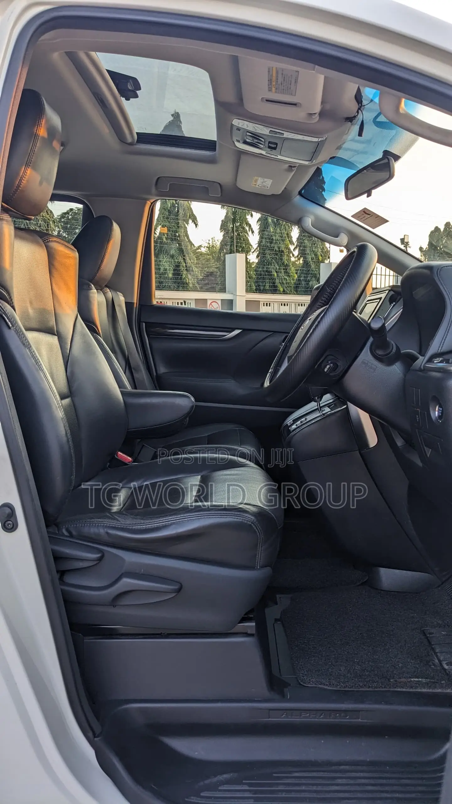 Toyota Alphard 2.5 Petrol FWD 2016 White