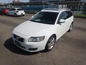 Volvo V50 2011 Pearl