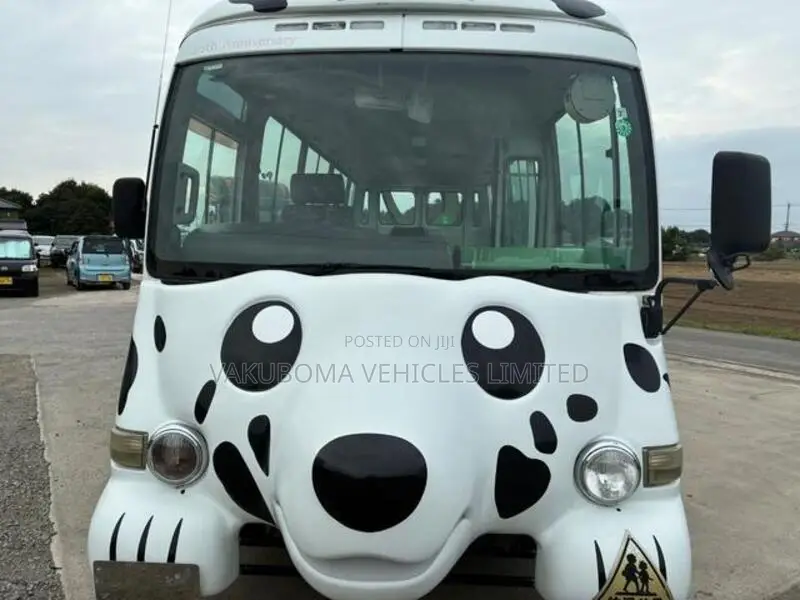 Nissan Civilian 2006 White