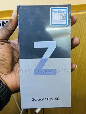 New Samsung Galaxy Z Flip 3 256 GB Gold