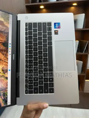 Laptop 16GB AMD Ryzen 5 SSD 512GB