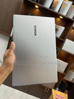 Laptop 16GB AMD Ryzen 5 SSD 512GB