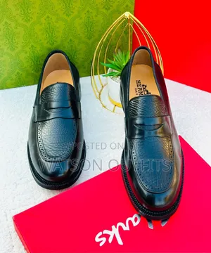 Viatu or Men's Shoes Majestically Worn