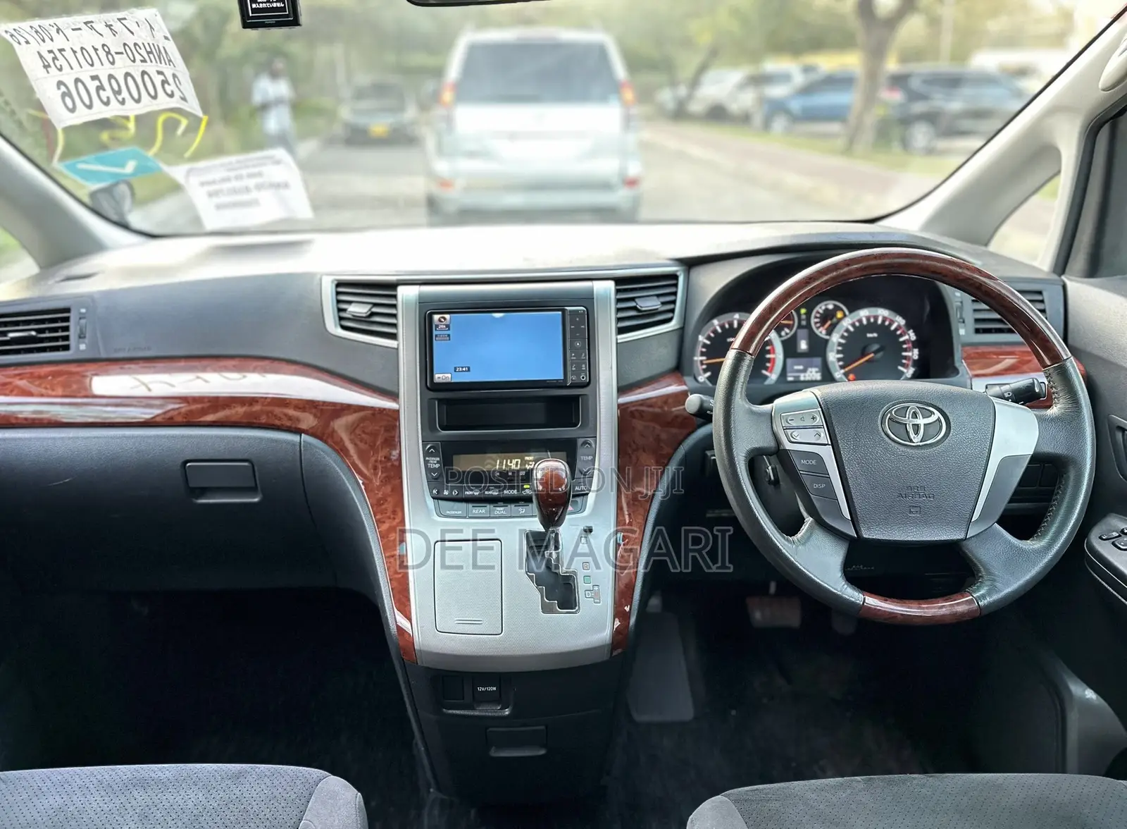 Toyota Vellfire 2010 Black