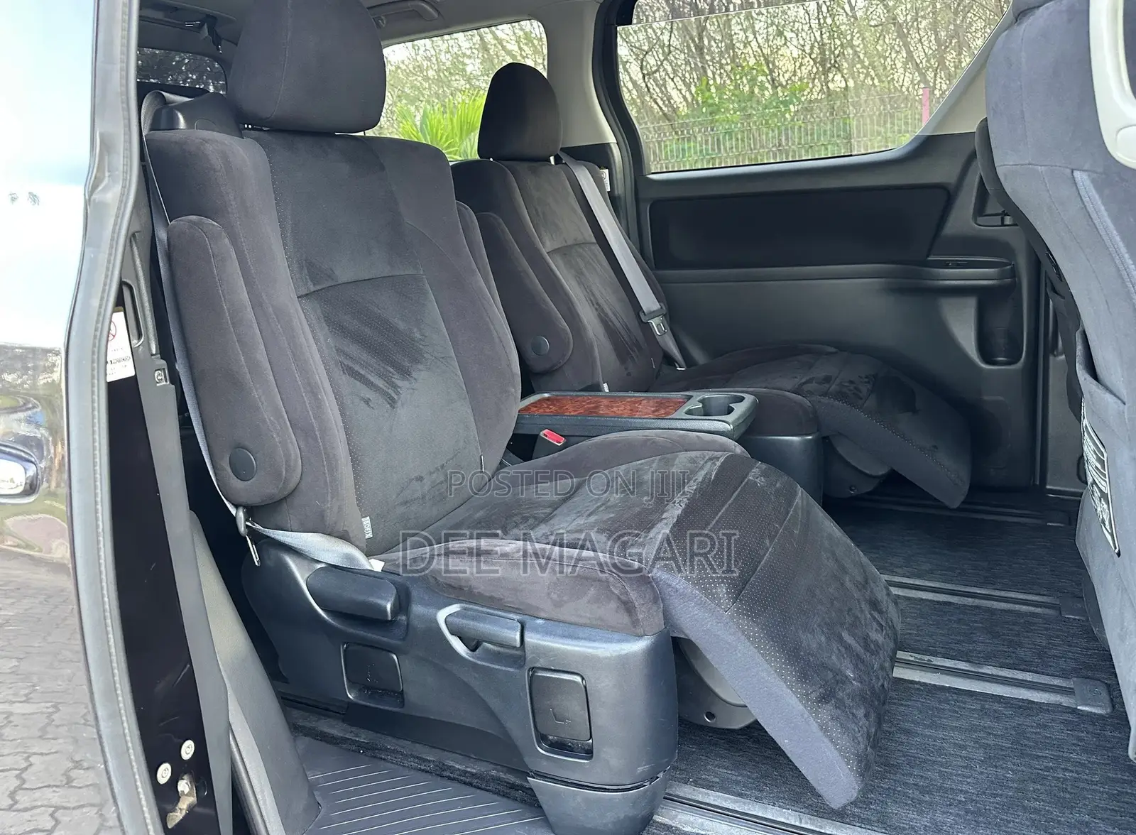 Toyota Vellfire 2010 Black
