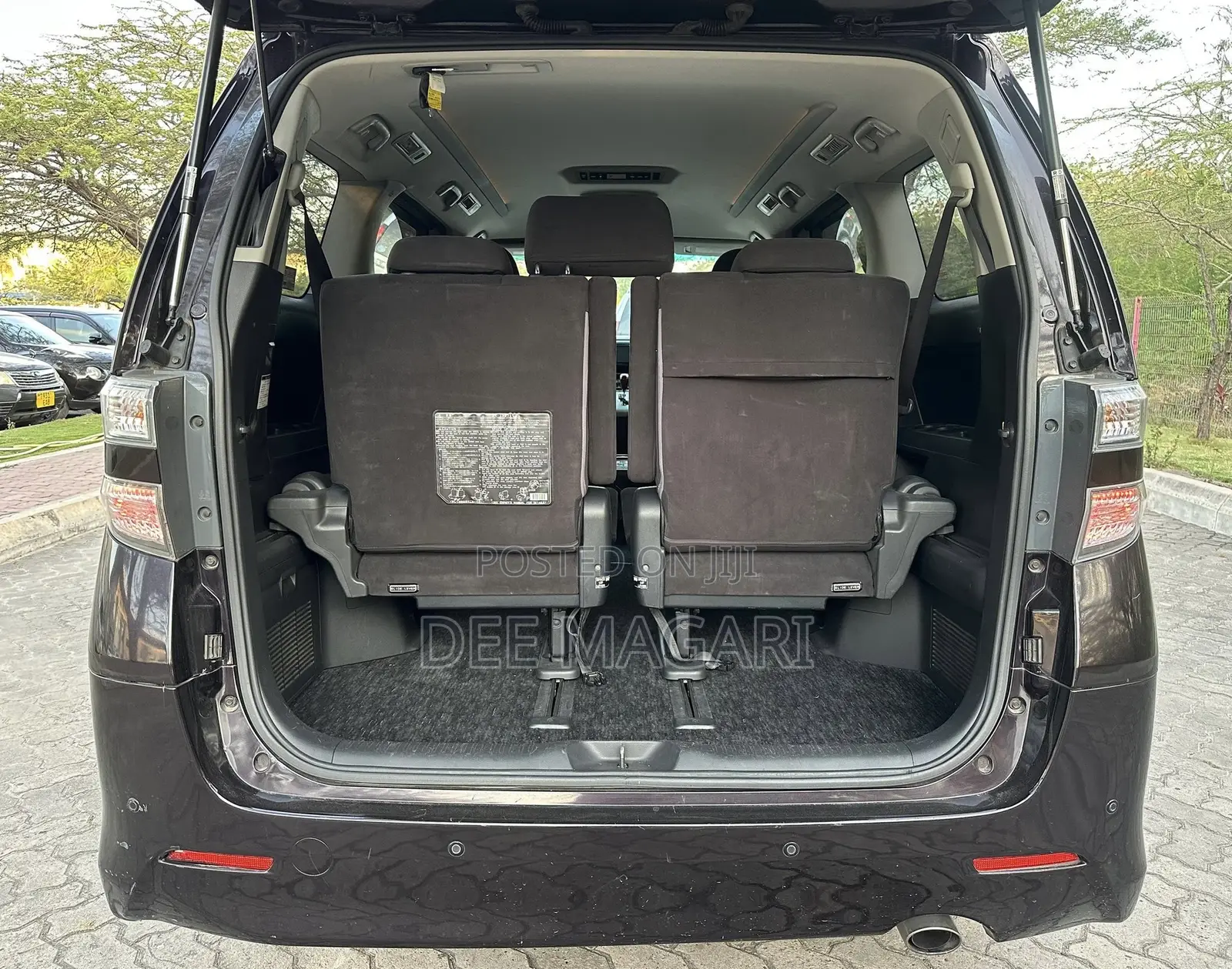 Toyota Vellfire 2010 Black